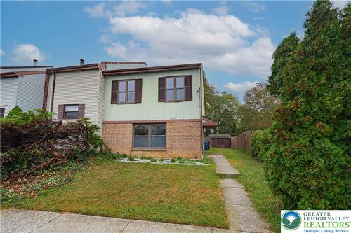 1607 Shenandoah Ct, ALLENTOWN, PA, 18104-1719 | Card Image