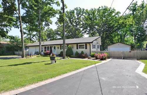38159 N Geraghty Ave, Beach Park, IL, 60087-1753 | Card Image