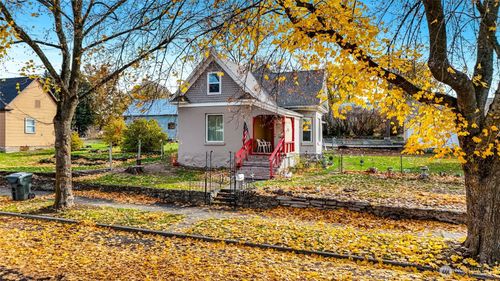 106 E 3rd Ave, Ritzville, WA, 99169-1572 | Card Image