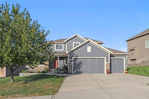 1214 High Ridge Ct, Raymore, MO, 64083-7501 | Card Image