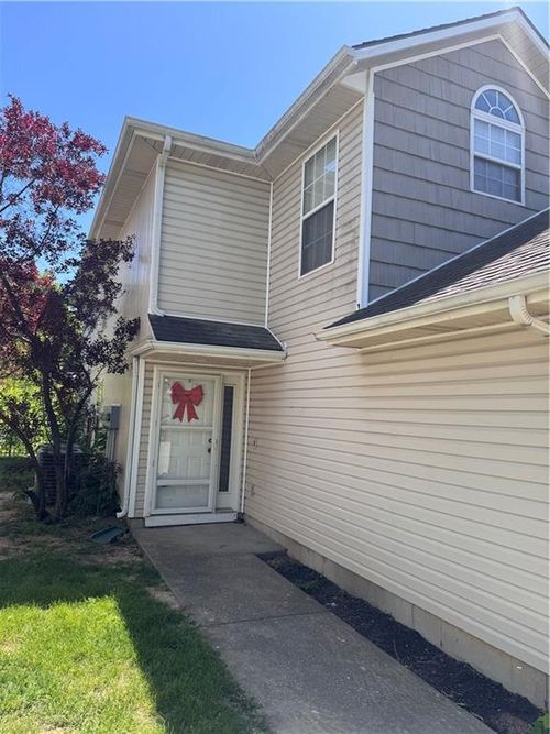 2929 Harvard Ave, Independence, MO, 64052-2768 | Card Image