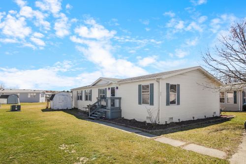 227 Suffield Dr, Erie, MI, 48133-9451 | Card Image