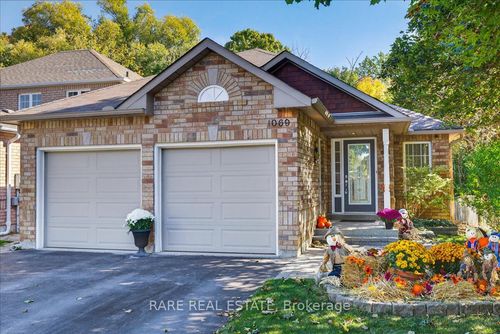 1069 Corrie St, Innisfil, ON, L9S1T7 | Card Image