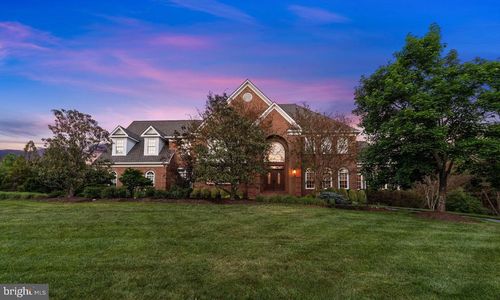 5452 Chandley Farm Cir, CENTREVILLE, VA, 20120-1239 | Card Image