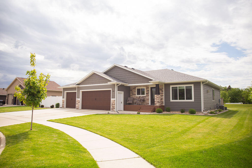 Kettering Dr, Aberdeen, SD 57401