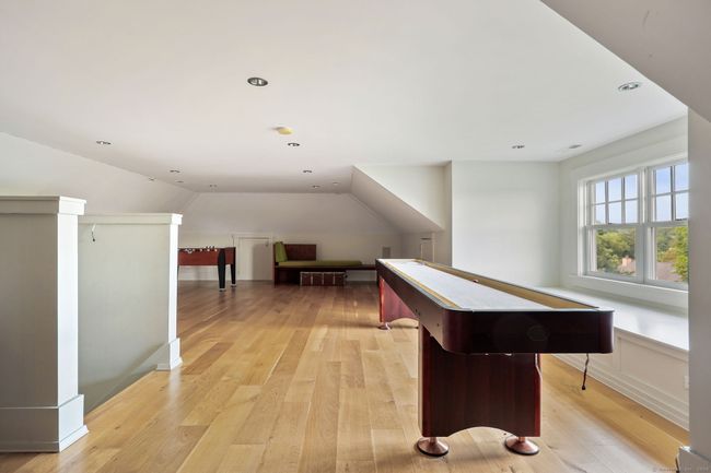 Gameroom/studio on third floor | Image 21