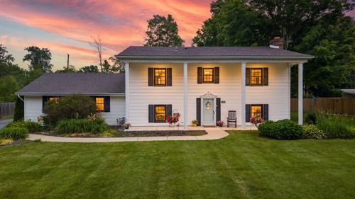 1261 Redbud Dr, Chesterton, IN, 46304 | Card Image