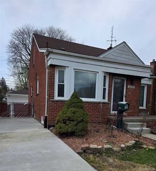 10049 Inkster Rd, Livonia, MI, 48150-3271 | Card Image