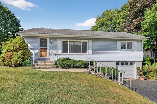 11 Hudson Dr, New Windsor, NY, 12553-7440 | Card Image