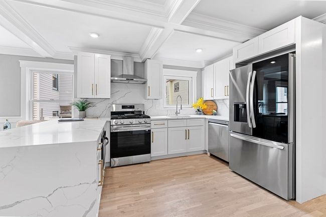 1 - 27 Central Rd, Condo with 4 bedrooms, 3 bathrooms and null parking in Somerville MA | Image 10