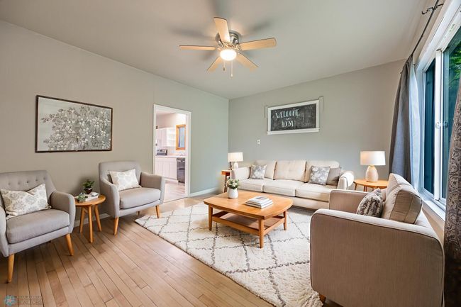 Living Room (VS) | Image 6