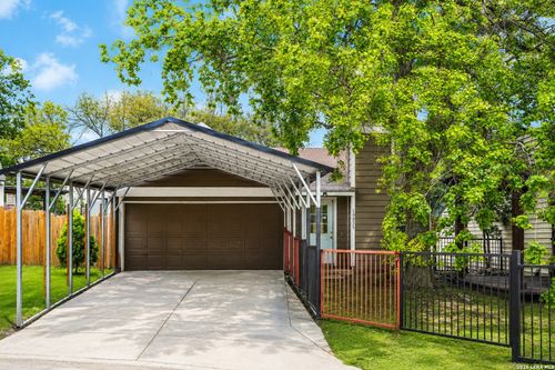 10055 Amber Field Dr, San Antonio, TX, 78245-1744 | Card Image