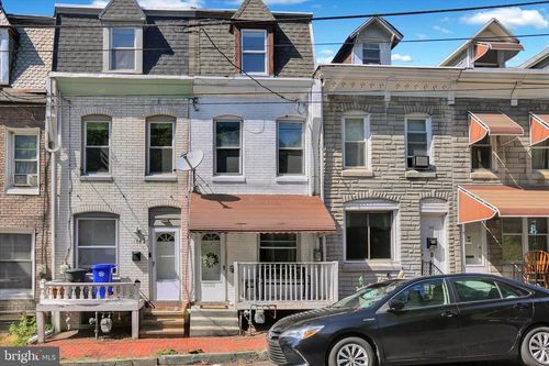 1423 Fairview St, READING, PA, 19602-2119 | Card Image