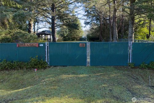 126 S Narwhal Loop Sw, Ocean Shores, WA, 98569-9316 | Card Image