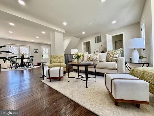 7087 Westmoreland Dr, WARRENTON, VA, 20187-4199 | Card Image