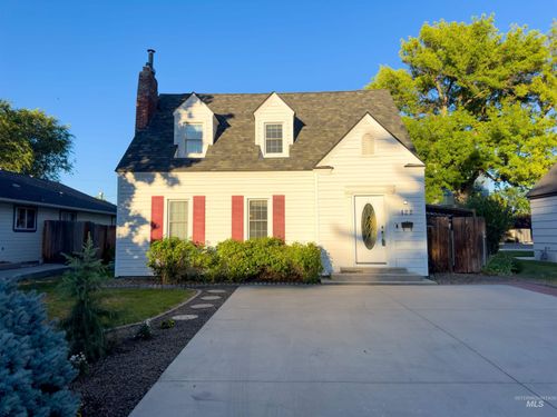 122 N Yale St, Nampa, ID, 83651-2341 | Card Image