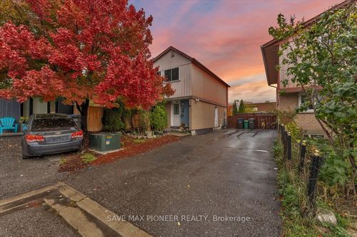 {{alt}} | Card Image