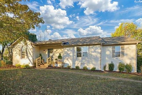 3078 Old Greenbrier Pike, Greenbrier, TN, 37073-4517 | Card Image