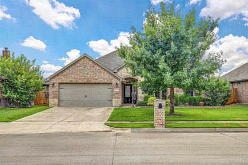 1116 Little John Dr, Saginaw, TX, 76179-0808 | Card Image