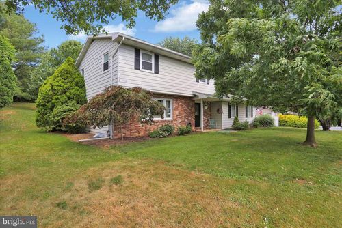 705 N Turner St, HAMBURG, PA, 19526-1452 | Card Image