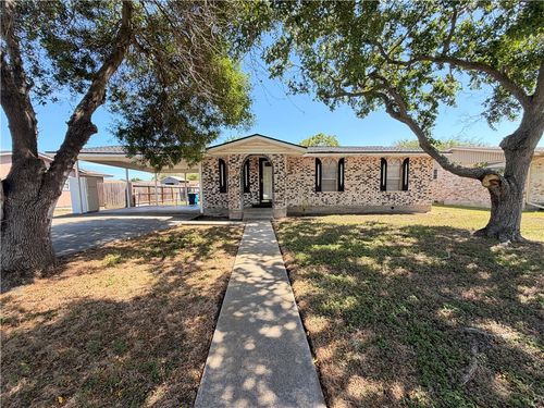 1018 Northcliff Dr, Portland, TX, 78374-1919 | Card Image