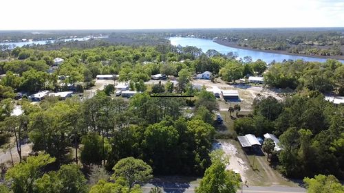 9 Nw 9th St, Carrabelle, FL, 32322 | Card Image
