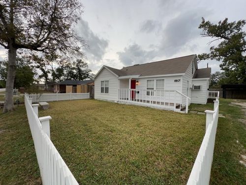 1917 Thonig Rd, Houston, TX, 77055-2512 | Card Image