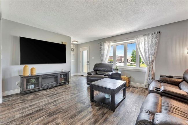 192 Myers Rd, House other with 5 bedrooms, 2 bathrooms and 15 parking in Cambridge ON | Image 8