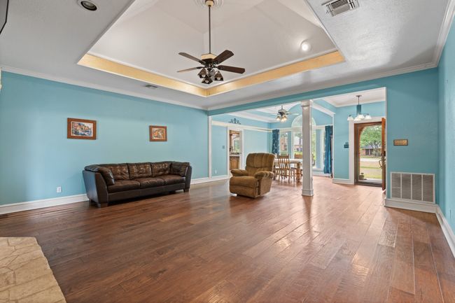 124 Bent Tree Trl, House other with 3 bedrooms, 2 bathrooms and null parking in Burleson TX | Image 10