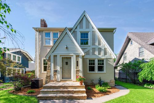 1731 Hillcrest Avenue, Saint Paul, MN, 55116 | Card Image