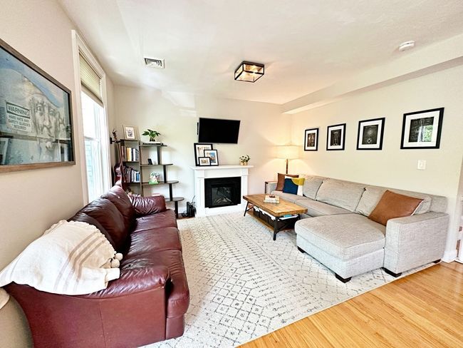 APT-2 - 242 Webster St, Condo with 3 bedrooms, 2 bathrooms and null parking in Boston MA | Image 4