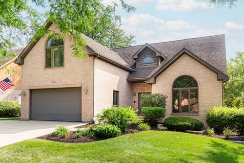 217 Hillandale Dr, Bloomingdale, IL, 60108-1463 | Card Image