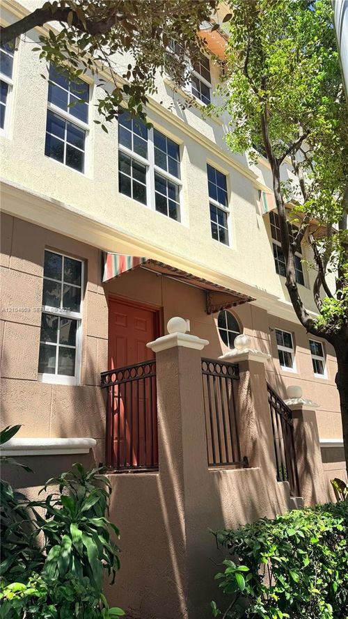 113-3232 Sw 22nd Ter, Miami, FL, 33145-3110 | Card Image