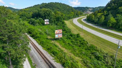 34 Emerald Ln, Louisa, KY, 41230-8646 | Card Image