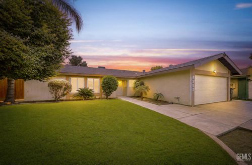 3717 Valley Springs Ave, Bakersfield, CA, 93309-9012 | Card Image