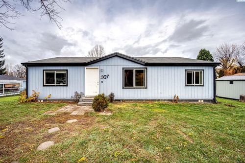 107 N B St, Albion, WA, 99102 | Card Image