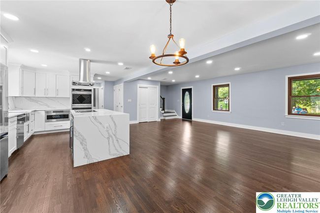 719 Redfern Ln, House other with 4 bedrooms, 4 bathrooms and null parking in BETHLEHEM PA | Image 11