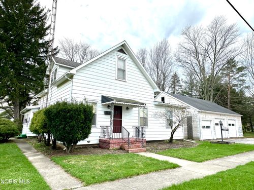 121 Broad St, Oak Harbor, OH, 43449-1011 | Card Image