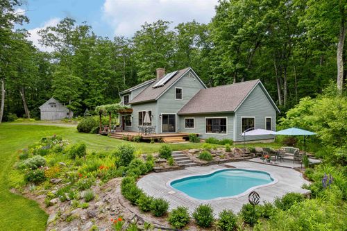 683 Reservoir Rd, White River Junction, VT, 05001-9861 | Card Image