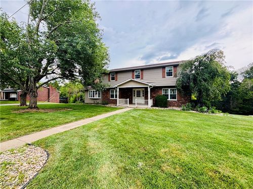 224 N Hills Drive, Parkersburg, WV, 26104 | Card Image