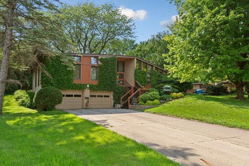 360 Thomas Ave, Owatonna, MN, 55060-2836 | Card Image