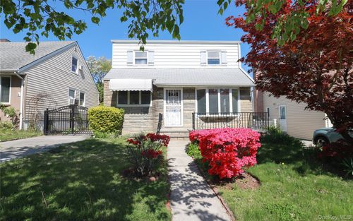 14-33 140th St, Whitestone, NY, 11357-2341 | Card Image