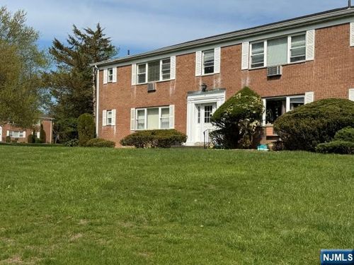 15 Rolling Ridge Rd, Montvale, NJ, 07645-1542 | Card Image