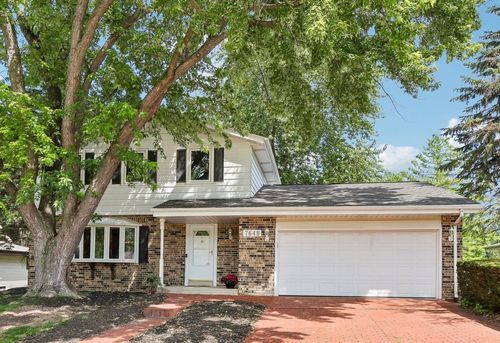 7648 S Pine Ave, Oak Creek, WI, 53154-2343 | Card Image