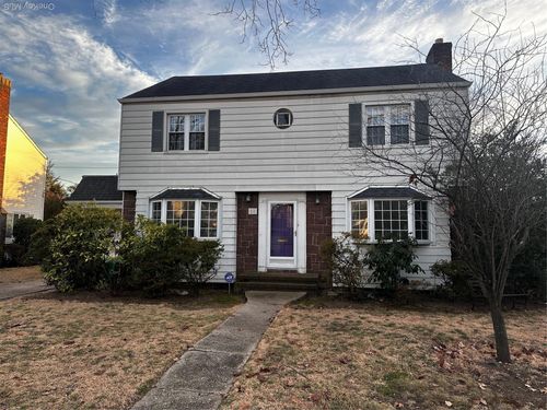 58 Dartmouth St, Hempstead, NY, 11550-2713 | Card Image