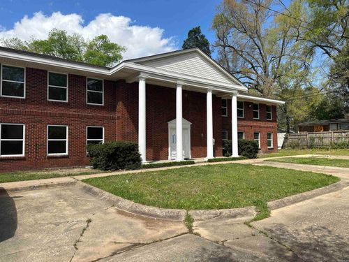 7800 Choctaw Rd, Little Rock, AR, 72205-4833 | Card Image
