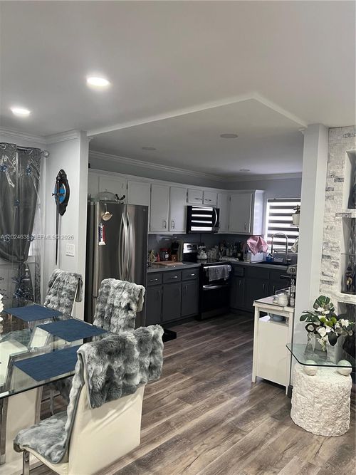 h140-5300 Washington St, Hollywood, FL, 33021-7718 | Card Image
