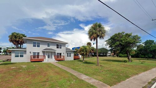 515 S Indian River Dr, Fort Pierce, FL, 34950-1503 | Card Image