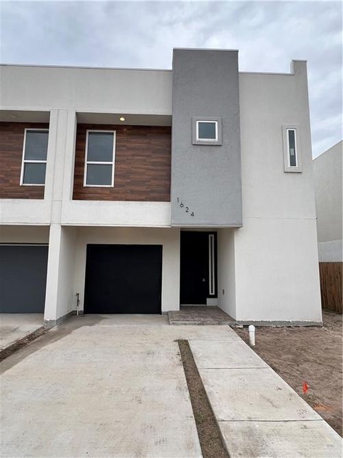 1624 W B St, Mission, TX, 78572-0075 | Card Image