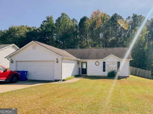 69 Canterbury Dr, Grantville, GA, 30220-2032 | Card Image